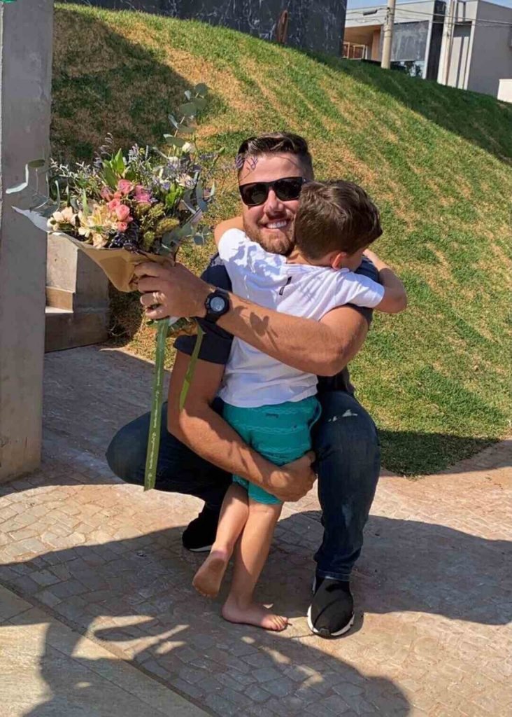 Zé Neto e família