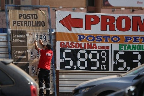 Preços de gasolina, diesel e gás de botijão tiveram nova alta nesta semana, diz ANP