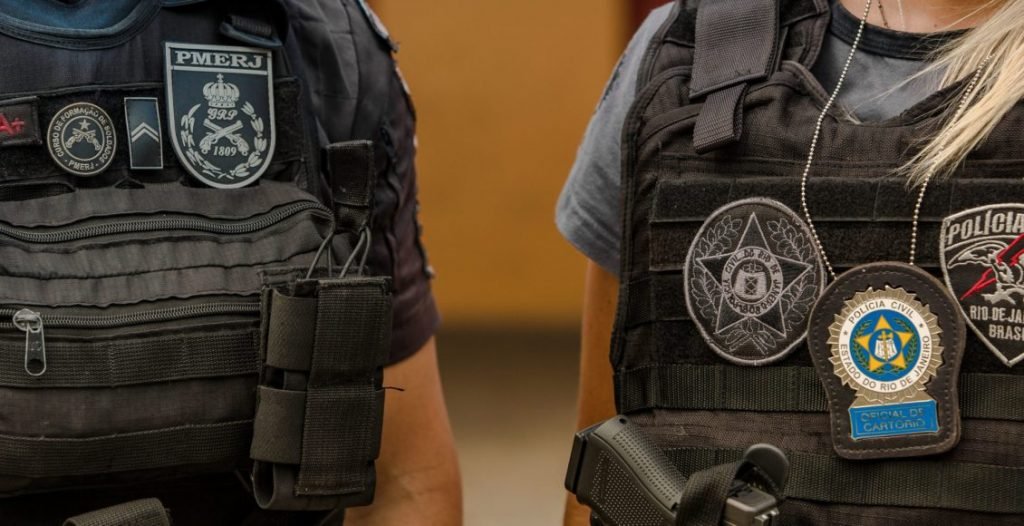 Policiais-do-Rio-vao-usar-cameras-portateis-nos-uniformes-scaled-1