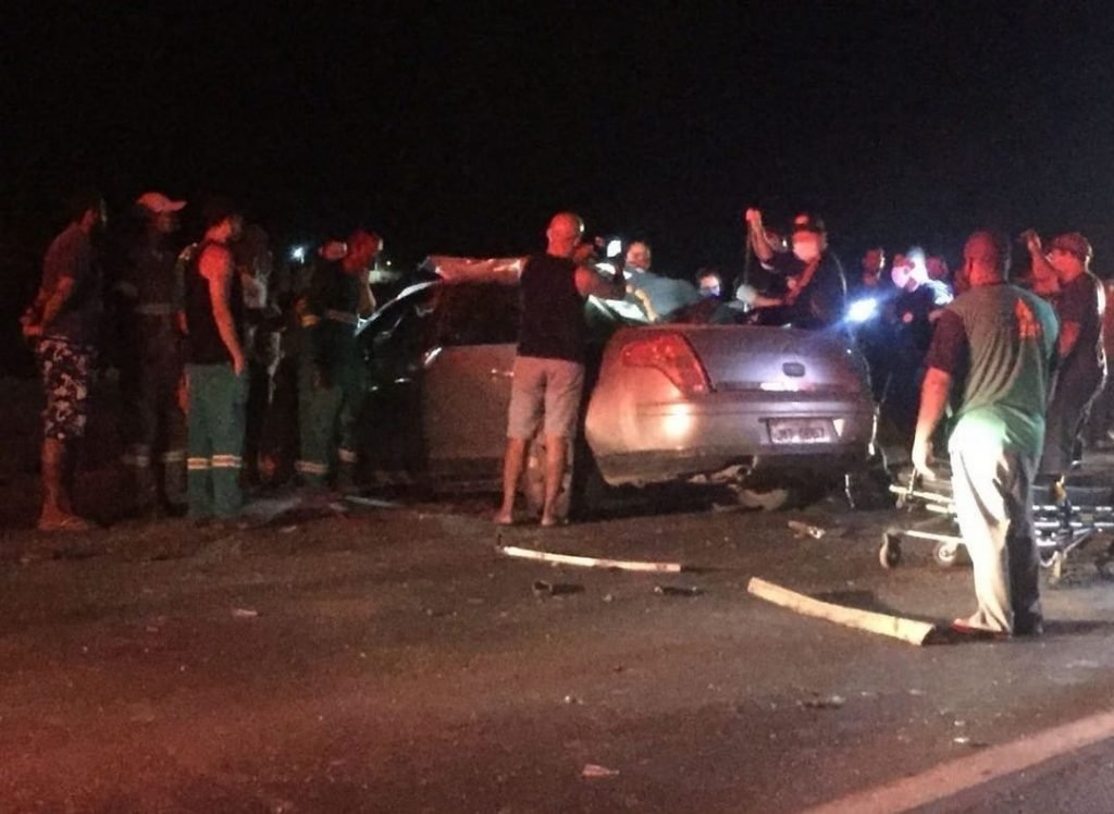 Grave acidente em Luziânia (GO) deixa cinco mortos