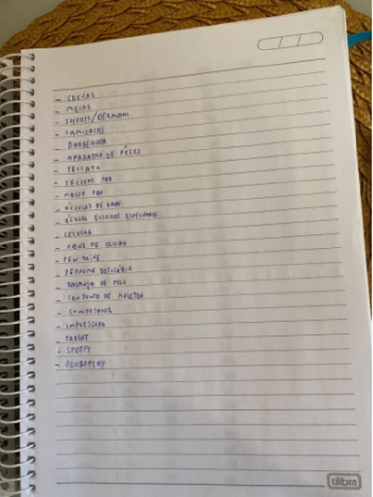 lista em caderno