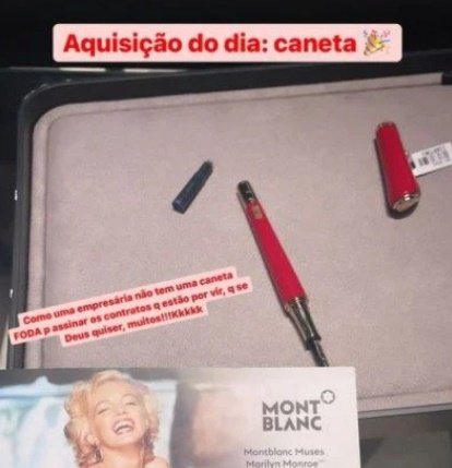Caneta de Virgina Fonseca