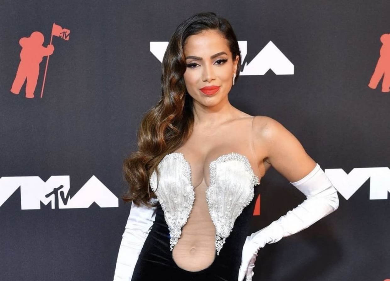 anitta vma 2021