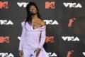 Lil Nas X no red carpet do VMA