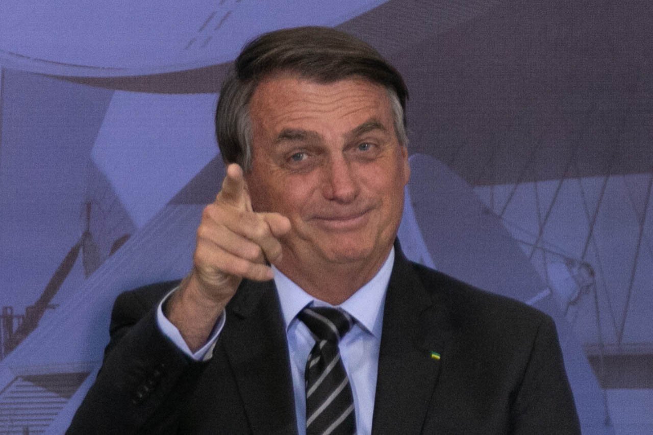 Bolsonaro diz que vacina não é um ponto de intriga e de afastamento entre  ele e a população