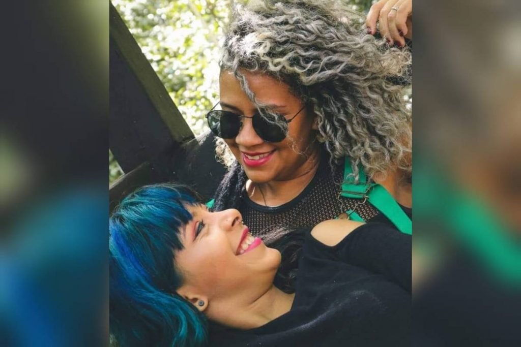 ariane bárbara, vítima de assassinato em goiânia, e a mãe eliane laureano