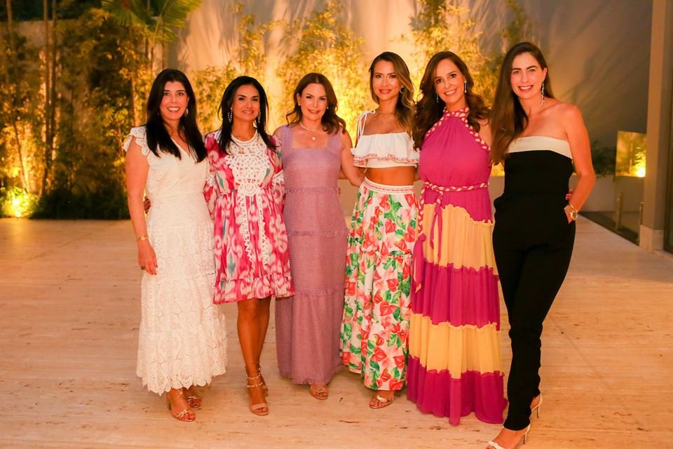 Anna Luisa Cascão, Sonia Lim, Isabela Lora, Juliana Porto Marcela Villas Boas, Caroline Collor