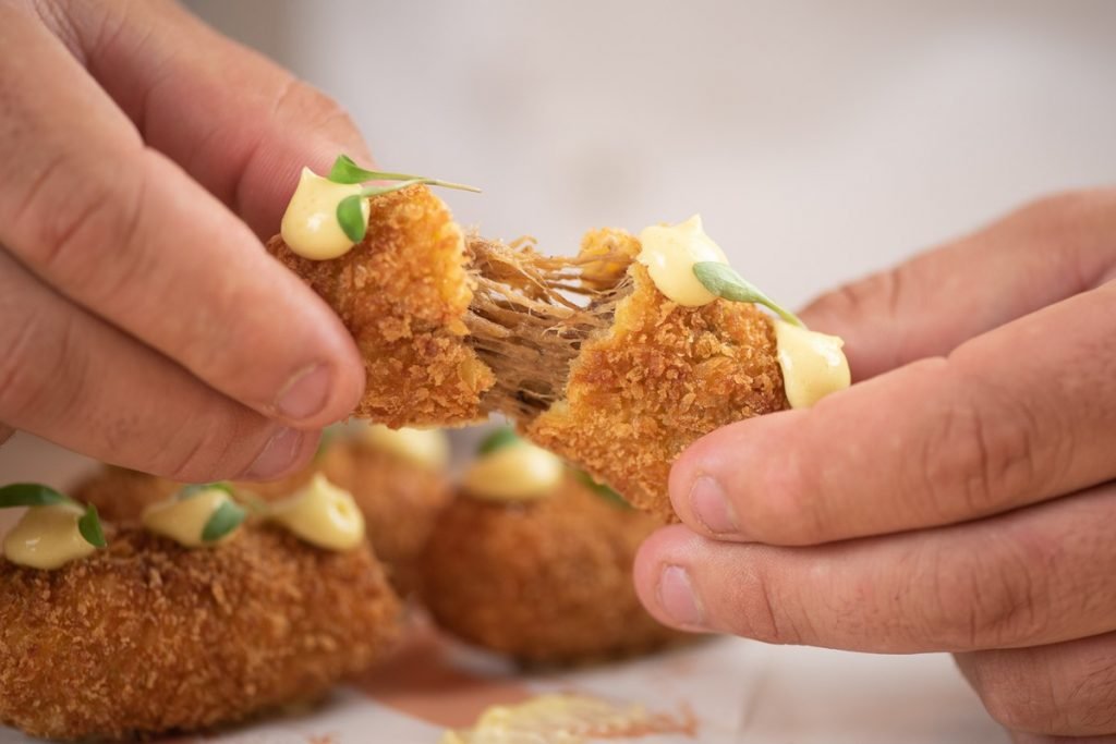 Croquete de carne de panela
