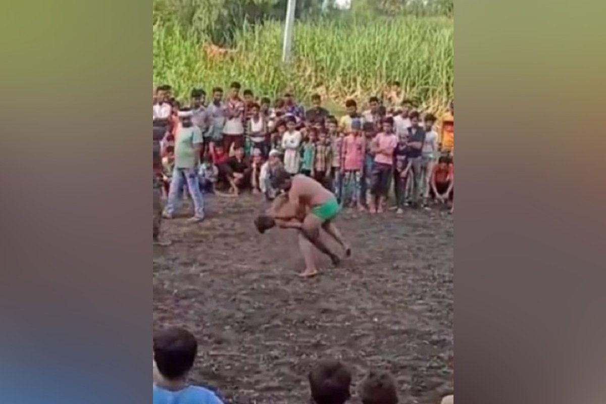 Vídeo lutador mata oponente em luta livre na Índia