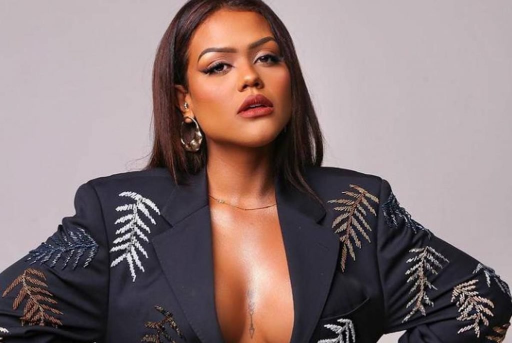 camila loures