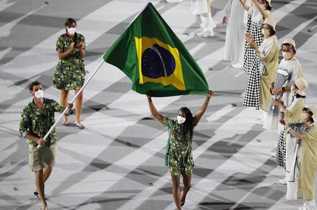 Desfile do Brasil na abertura dos Jogos Olímpicos de Tóquio