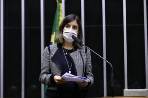 Tabata Amaral