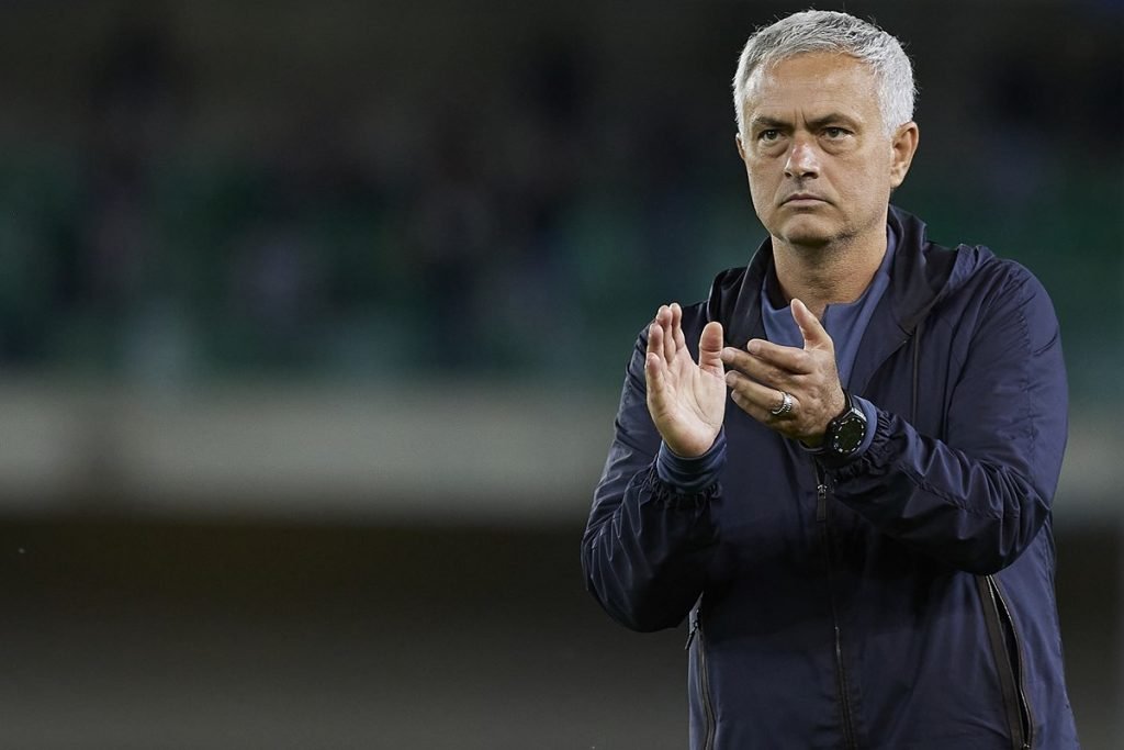 Seleção portuguesa estuda nome de José Mourinho para técnico