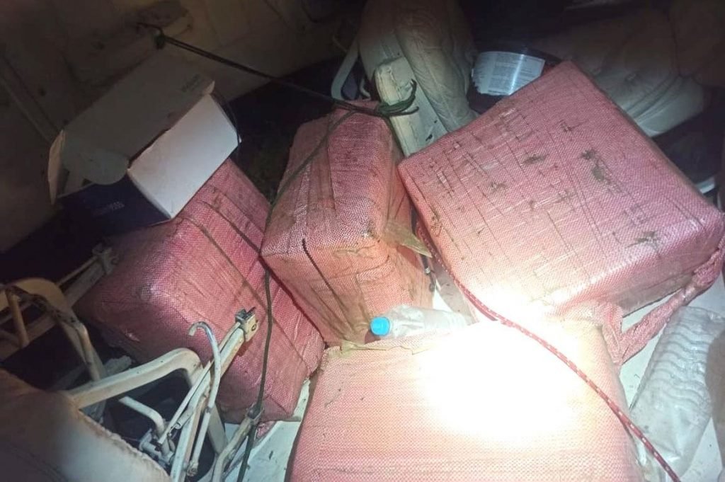 Piloto é preso por transporte de 300 quilos de cocaína, em São Paulo