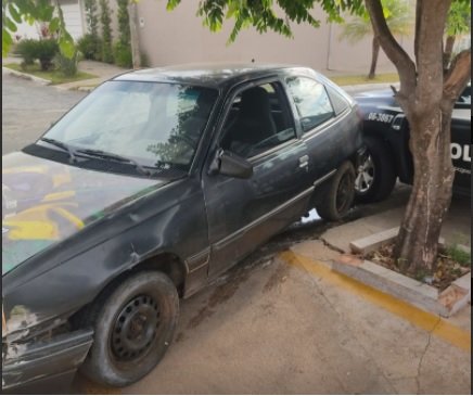 goias motorista bebado bate em viatura da policia civil