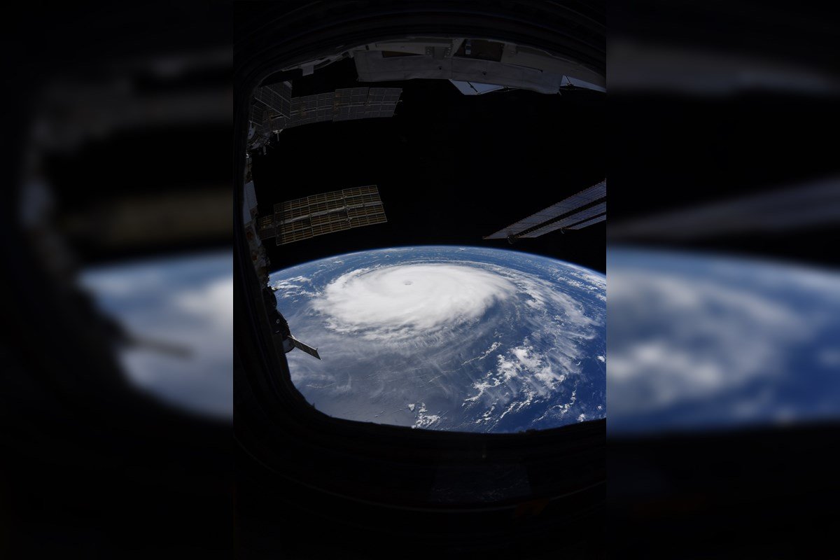 Astronauta fotografa furacão Sam da Estação Espacial Internacional