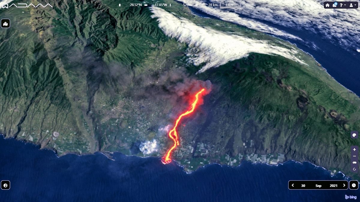 Imagens de satélite mostram chegada da lava de vulcão ao Atlântico