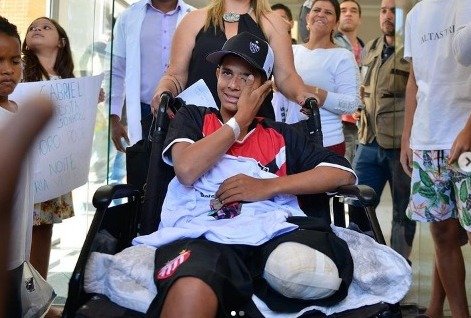 No dia em que recebeu alta, Gabriel se emocionou