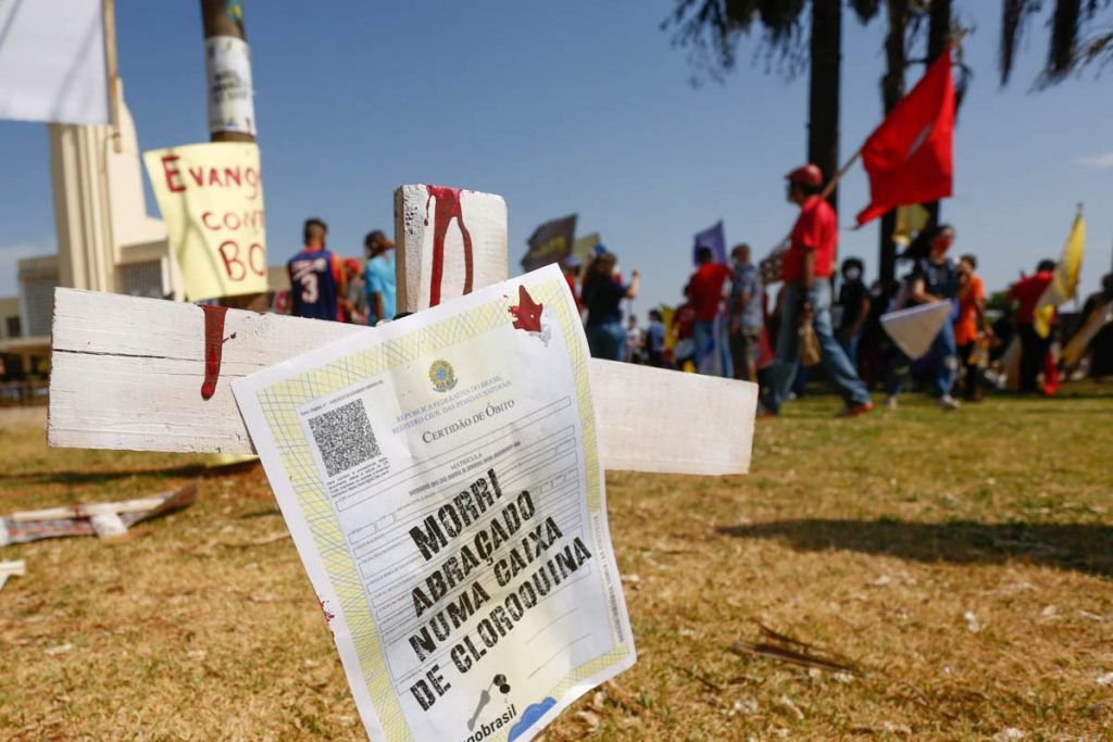 Protesto contra o governo Bolsonaro na Praça do Trabalhadores em Goiânia 1