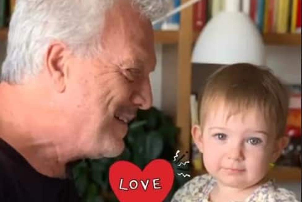 Bial com a filha caçula, Dora