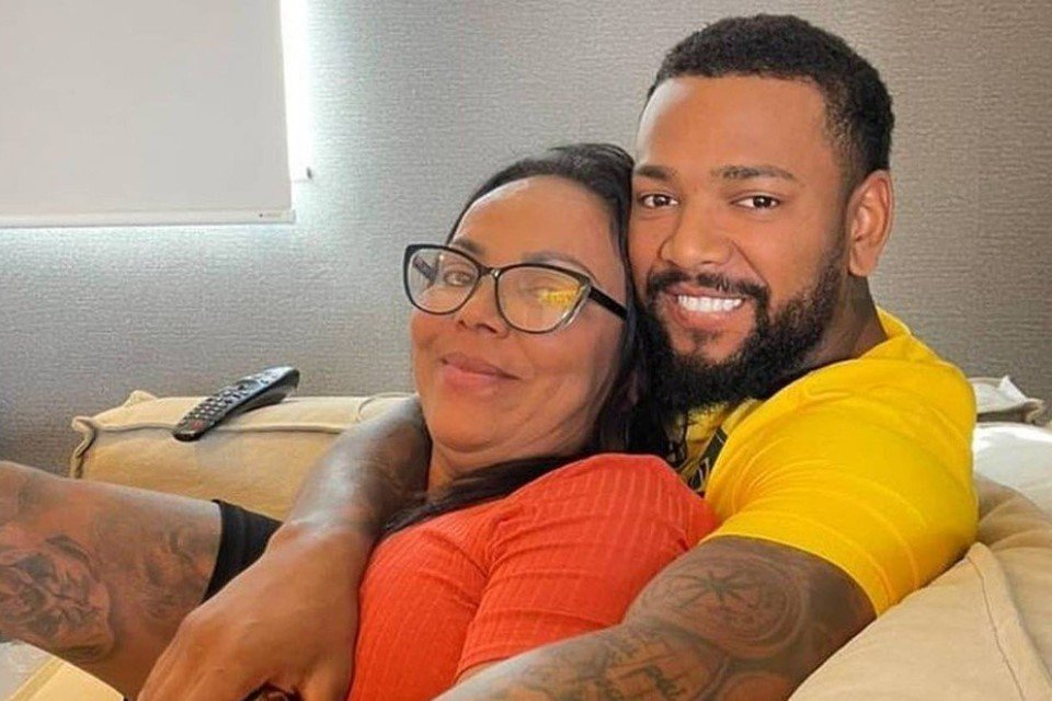 Nego do Borel e sua mãe, Roseli