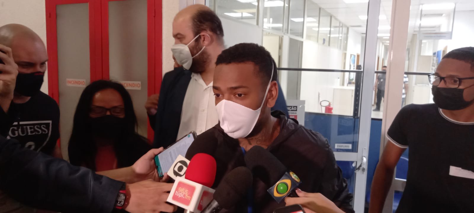 Nego do Borel esclarece o seu desaparecimento na delegacia do Rio de Janeiro
