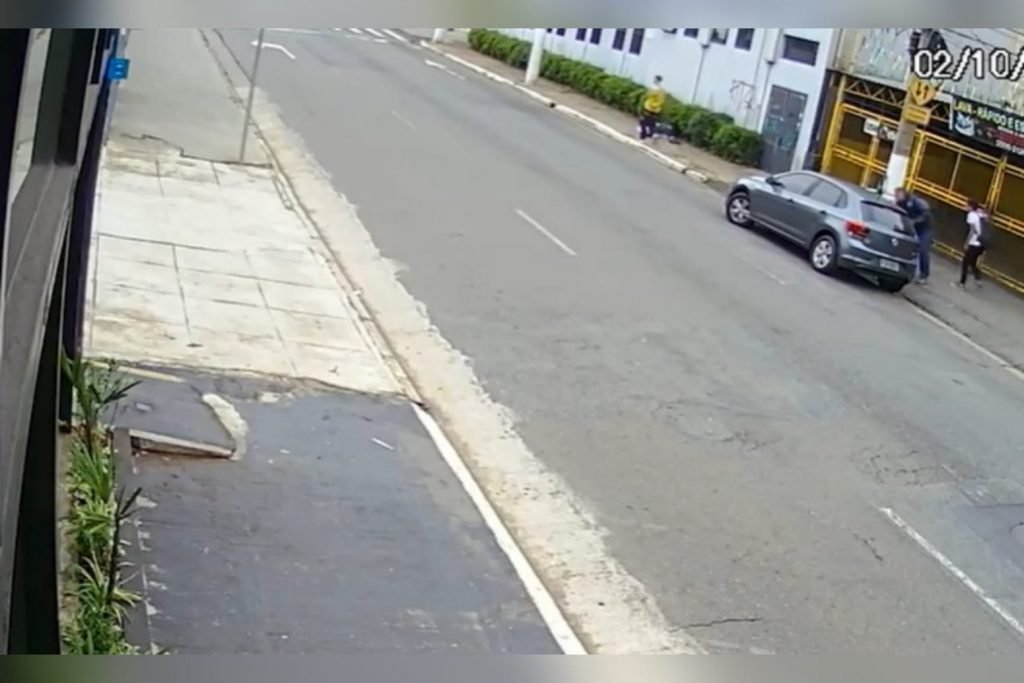 Mulher é estuprada dentro do próprio carro na Vila Madalena (SP)
