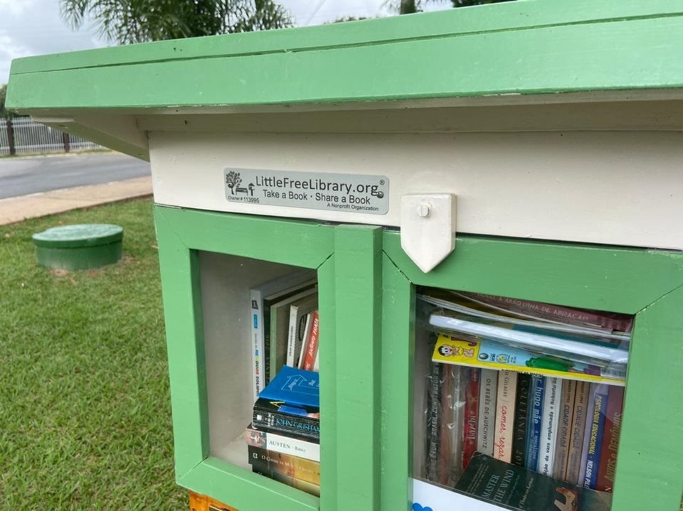 Mini Biblioteca da Associação de Moradores da SHIS 26
