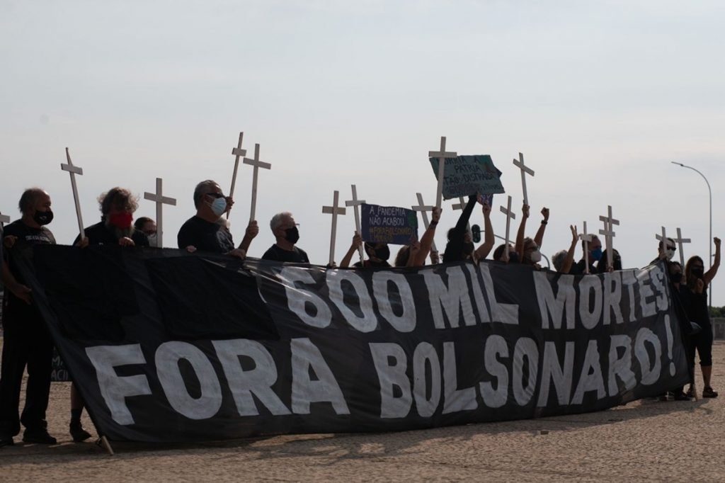Manifestação pelas 600 mil mortes de Covid-19