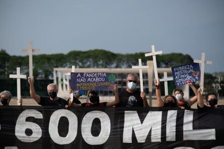 Manifestação pelas 600 mil mortes de Covid-19