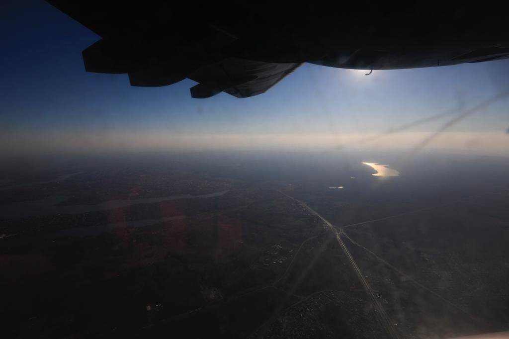 soldiers bring medicines and equipment to indigenous covid-19 tribes