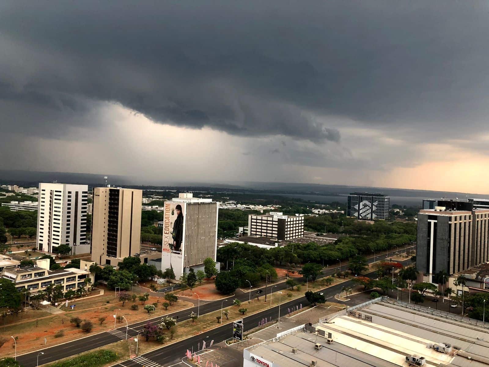 Inmet Emite Alerta Laranja Para Tempestade E Ventos De Até 100km/h ...