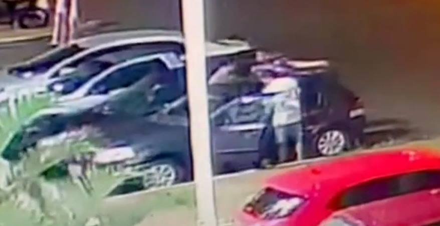 Dupla roubo carro em Ceilândia