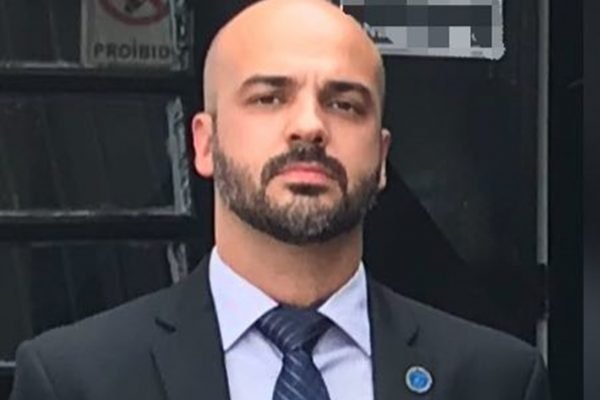 Juiz Felipe Morais Barborsa, da comarca de Águas Lindas de Goiás