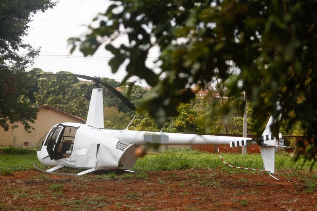 Helicóptero faz pouso forçado em Goiânia