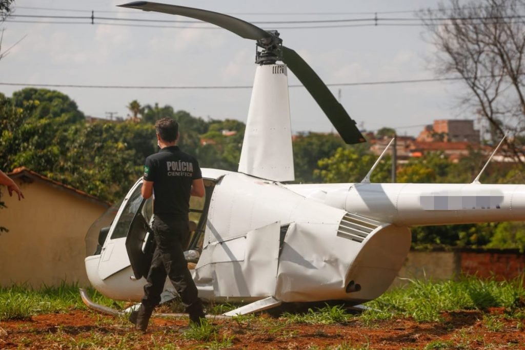 Helicóptero faz pouso forçado em Goiânia