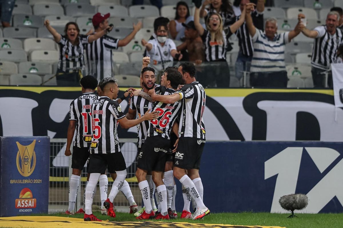 Santos arranca empate do Corinthians, mas segue em situação