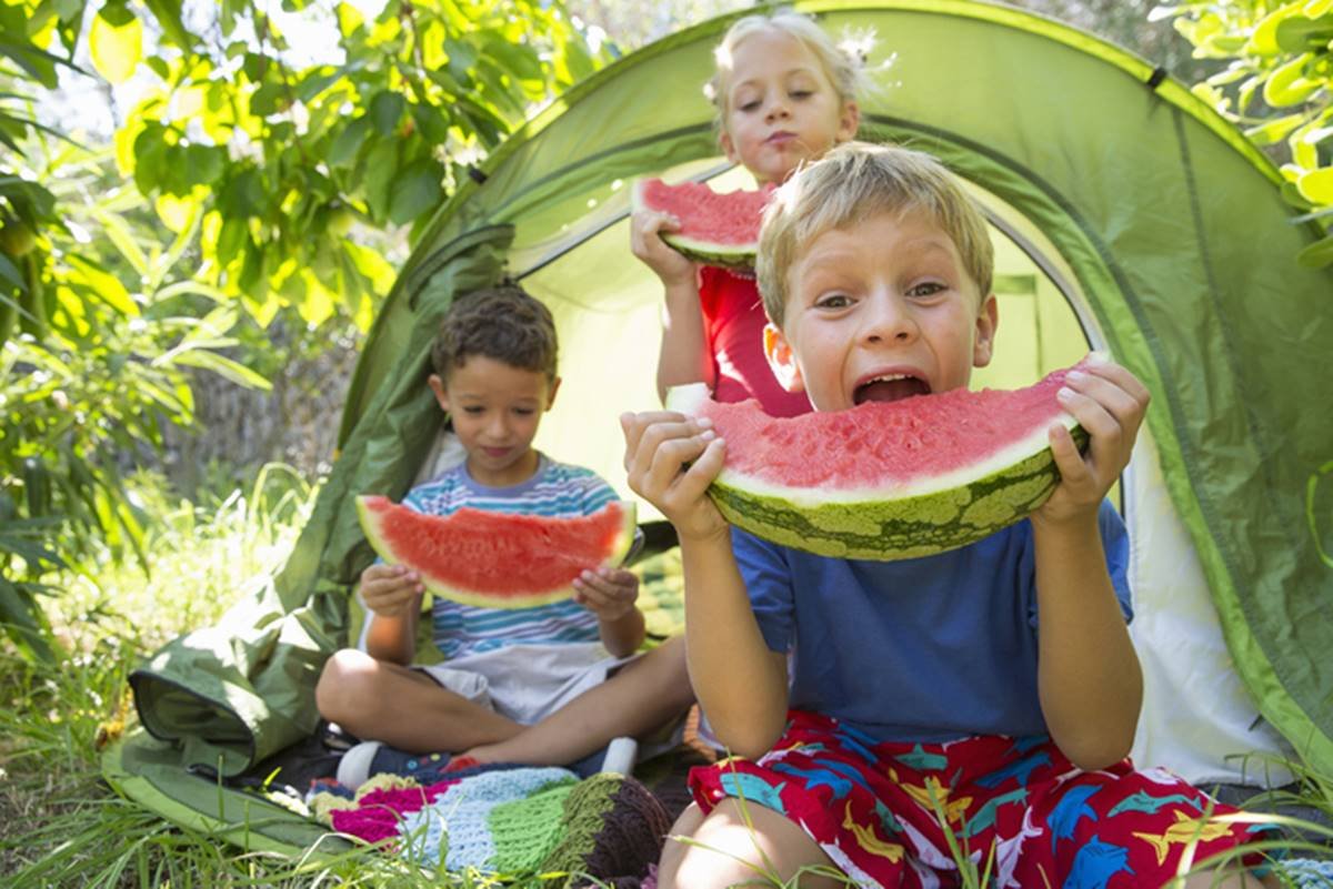 crianças que comem frutas e vegetais têm melhor saúde mental