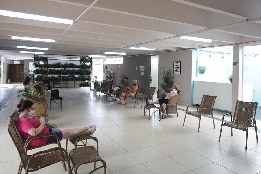 No Spa Thermal de Águas de São Pedro, são oferecidos banhos relaxantes por preços que variam entre R$ 15 3 R$ 20