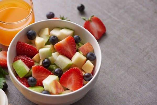 obahortifruti - pandemia - hamburguer - chá - salada de fruta - tomate (3)