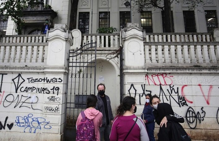 Alunos retornaram ao estudo presencial no Estado de SP