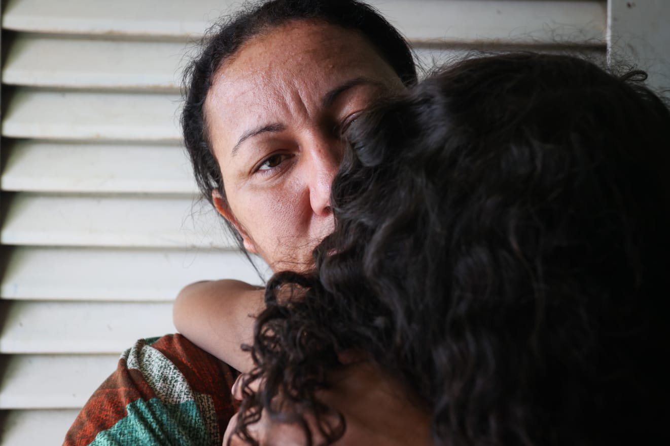 Ser mãe na Colmeia: detenta grávida e com filha de 1 ano aguarda sentença  há 4 meses, Distrito Federal