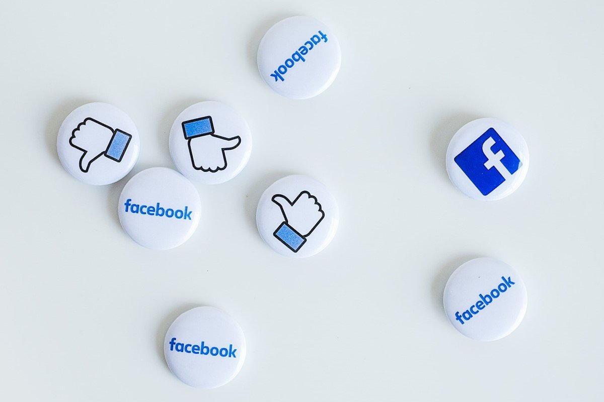 Facebook planeja mudar de nome em breve, diz site