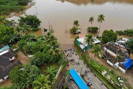 Enchente em Kerala, sul da Índia