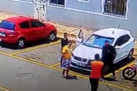 Briga em condomínio após discussão de trânsito em Valparaíso de Goiás