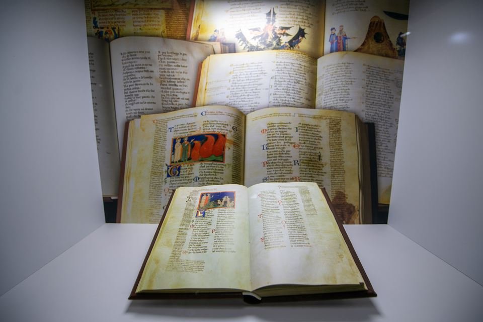 Exposição Dante 700 anos os Olhos de Beatriz, parceria da Câmara dos Deputados e da Embaixada da Itália