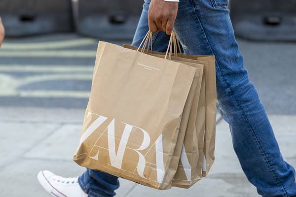 Roupas da Zara no Brasil custam o dobro do que nos EUA, mostra índice
