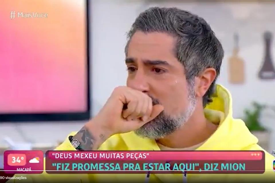 Marcos Mion chora no Mais Você