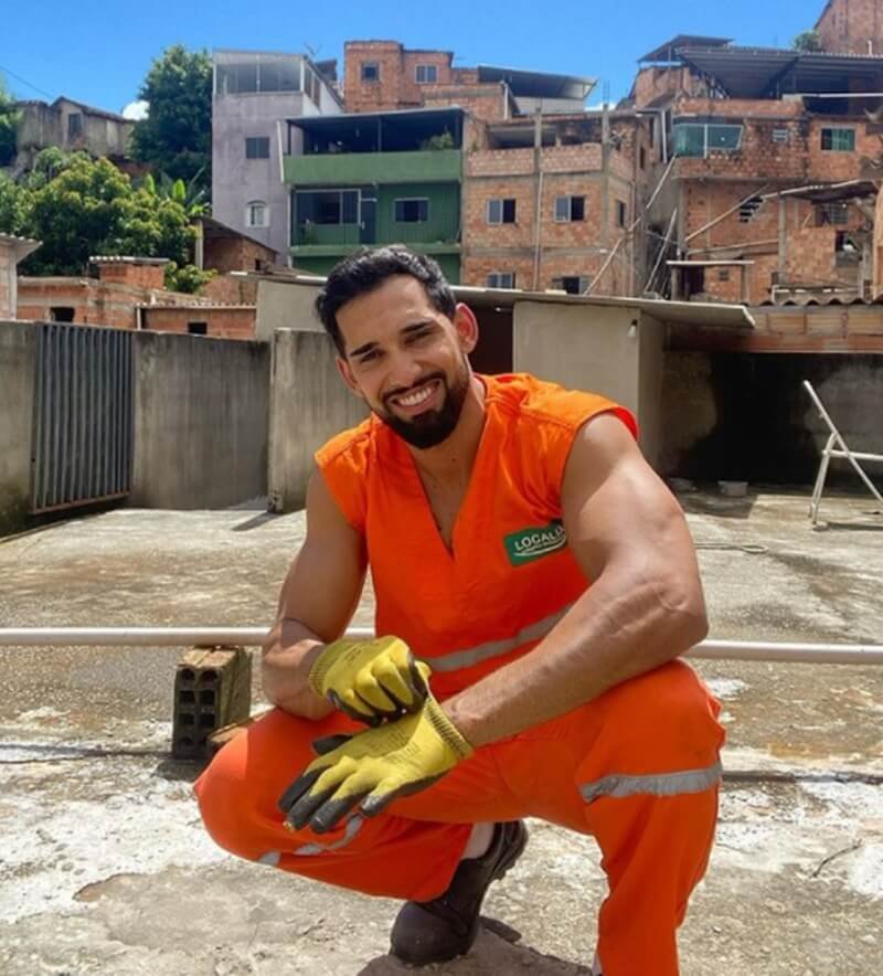 Gari Gato de BH Tales Marcelo com uniforme