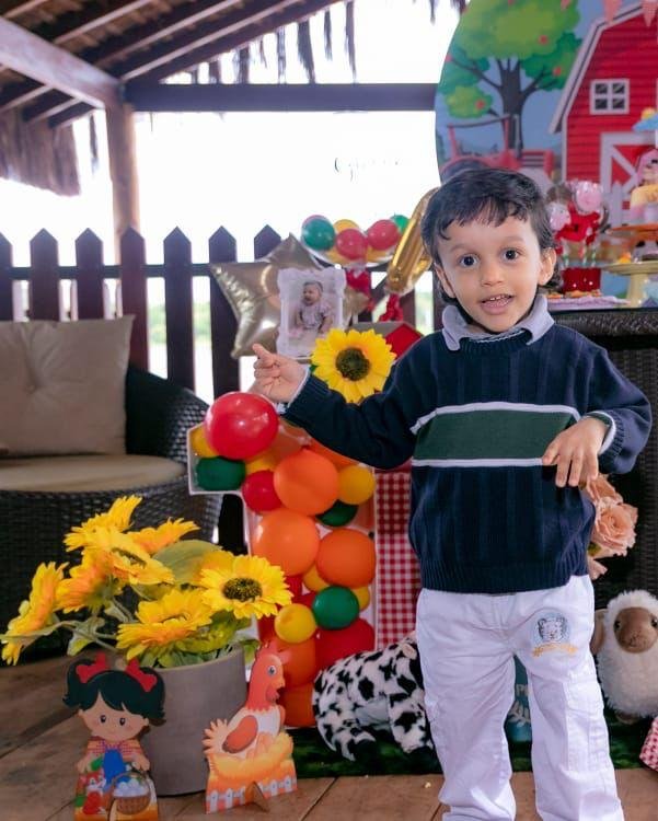 José Matheus criança deficiente adotada no DF